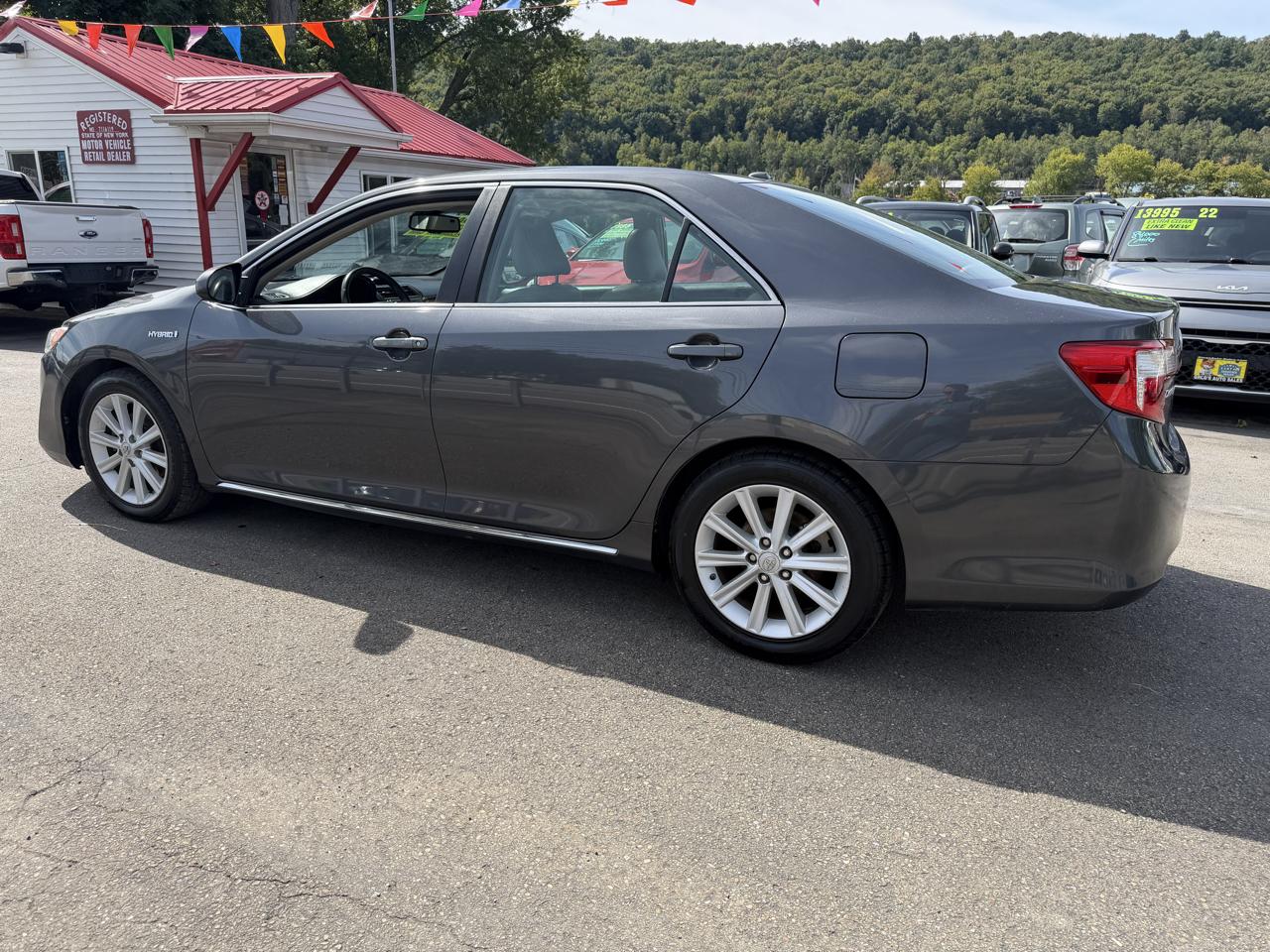 Toyota Camry Hybrid 4dr Sdn XLE (Natl) 2012
