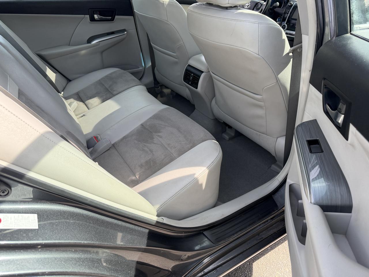 Toyota Camry Hybrid 4dr Sdn XLE (Natl) 2012
