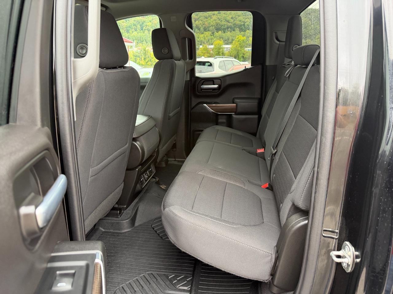 Chevrolet Silverado 1500 4WD Double Cab 147" RST 2021