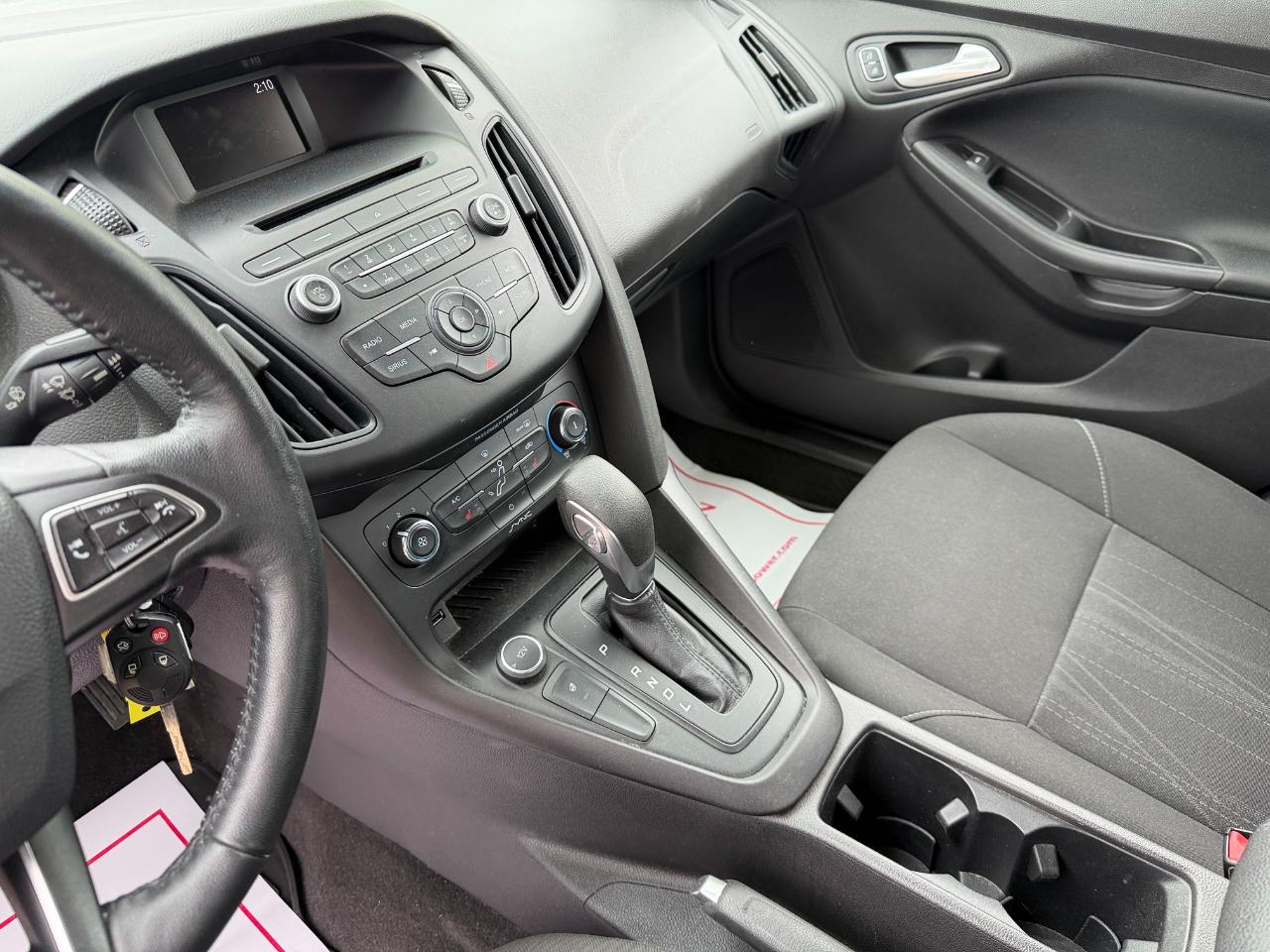 Ford Focus SE Sedan 2017