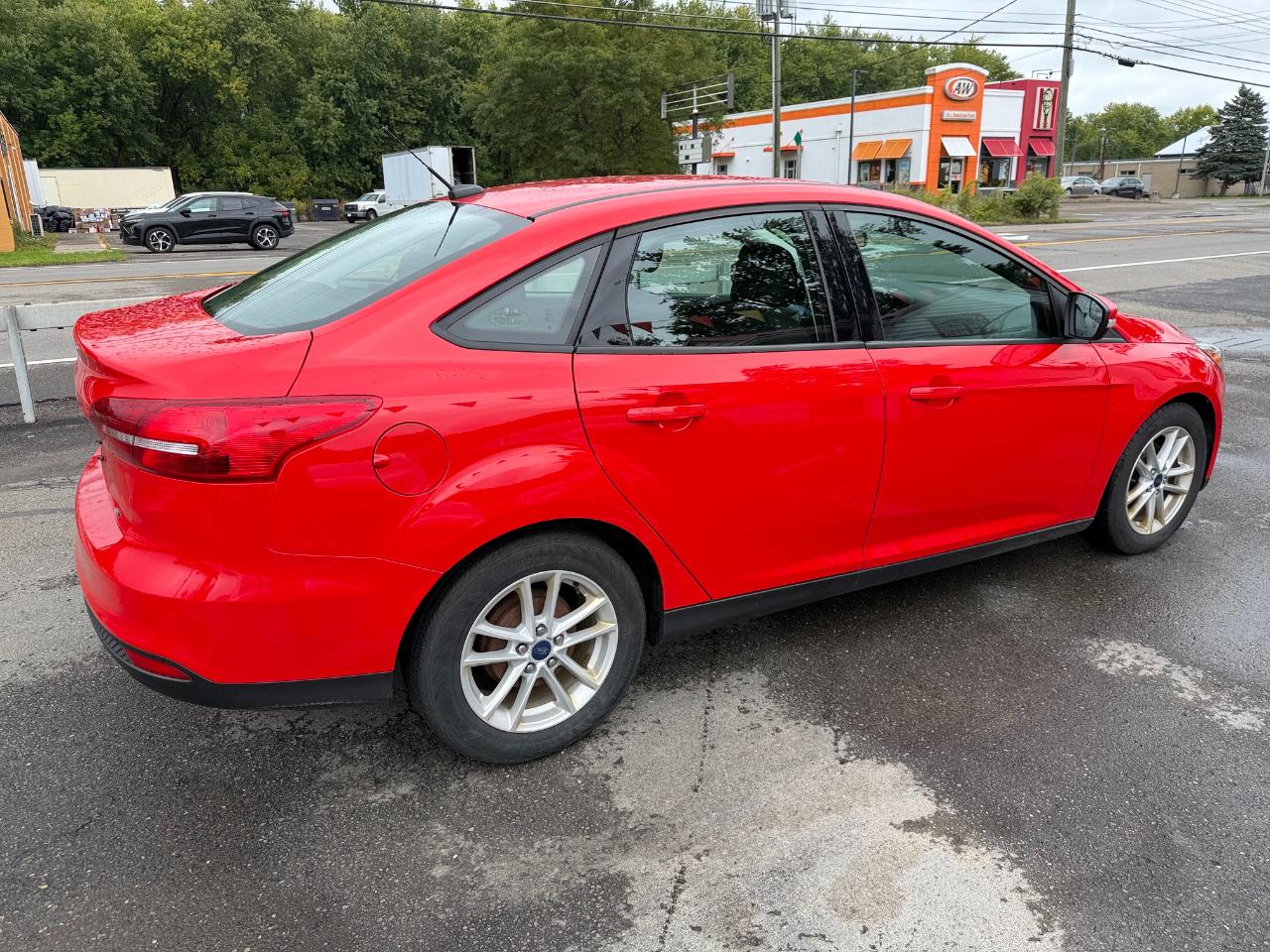 Ford Focus SE Sedan 2017