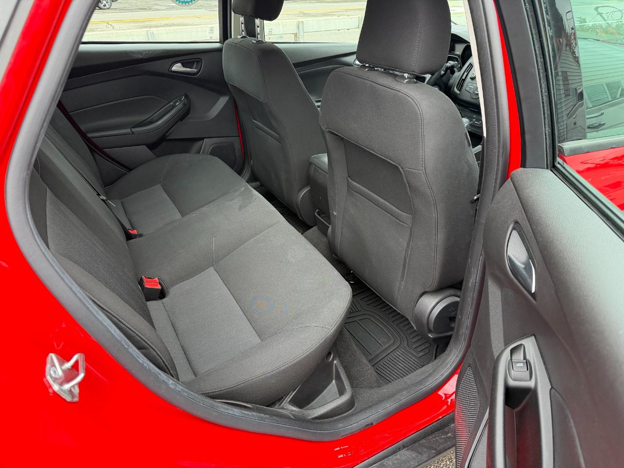Ford Focus SE Sedan 2017