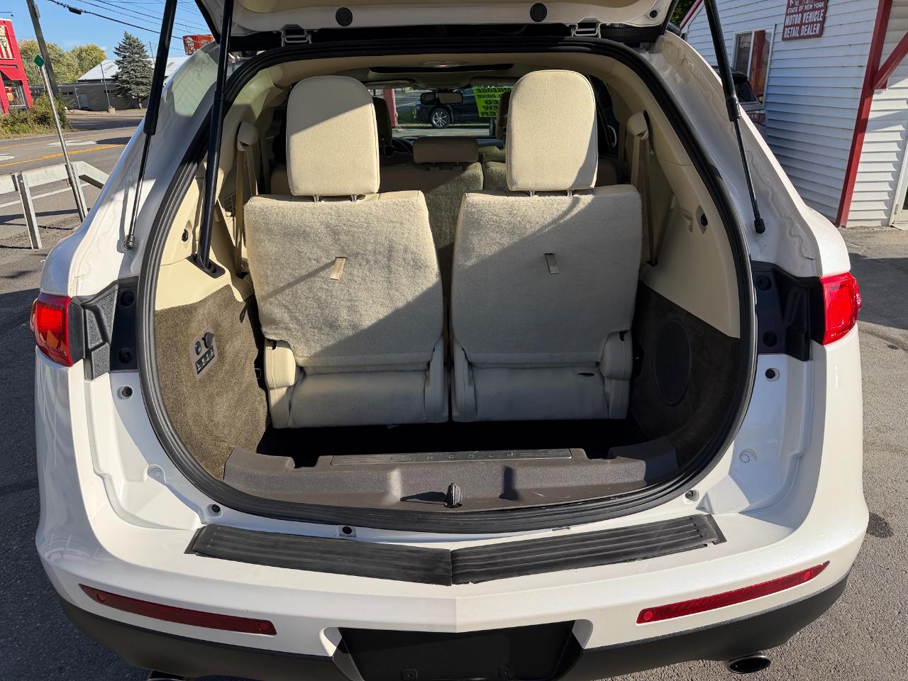 Lincoln MKT 3.5L AWD Standard 2019