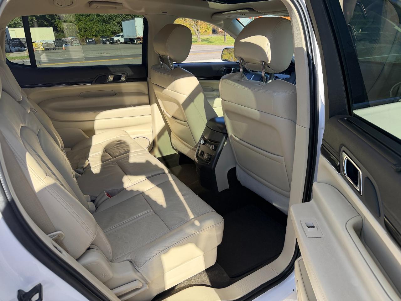 Lincoln MKT 3.5L AWD Standard 2019