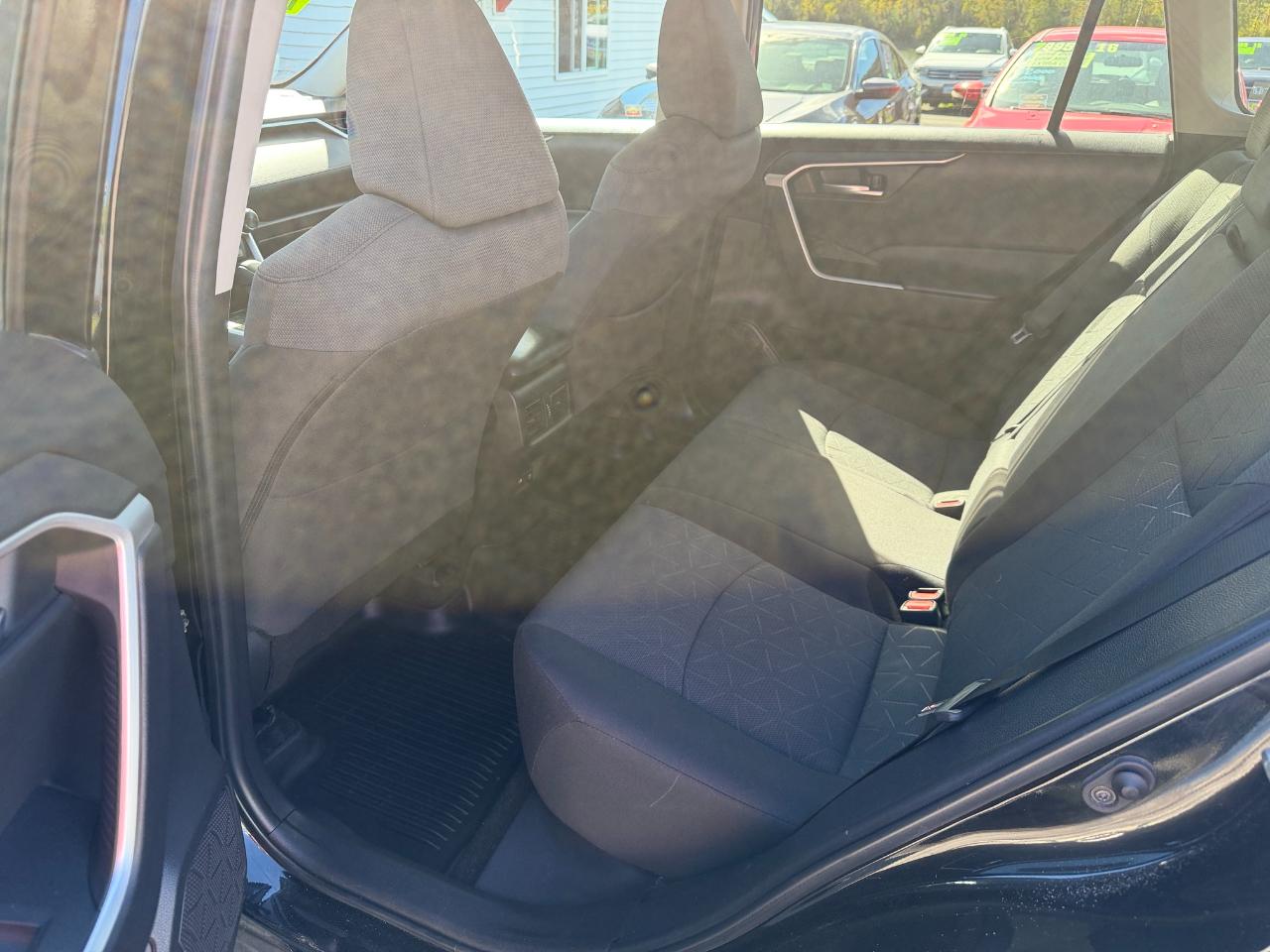 Toyota RAV4 XLE AWD (Natl) 2021