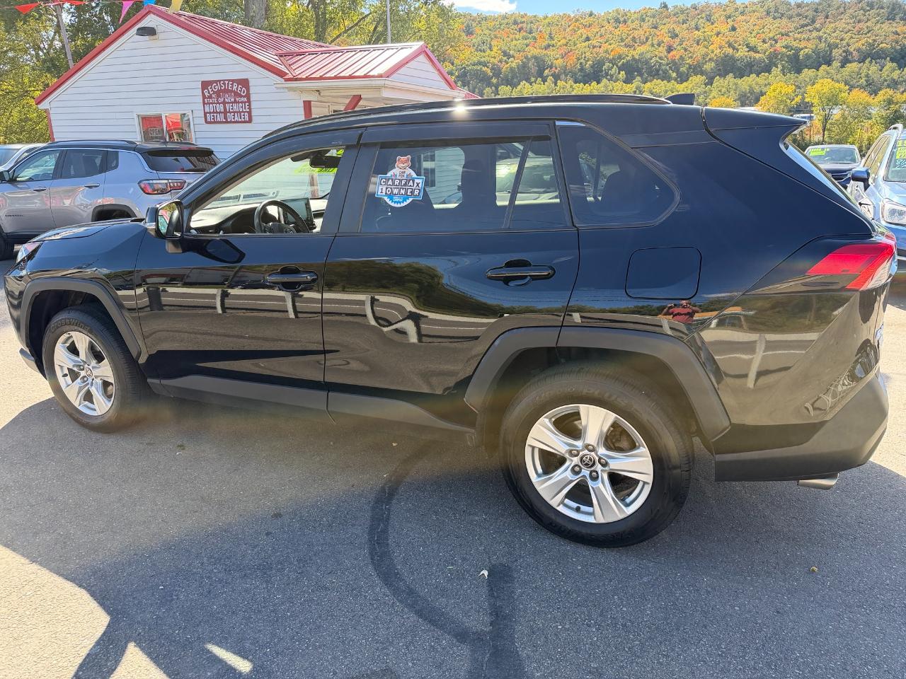 Toyota RAV4 XLE AWD (Natl) 2021
