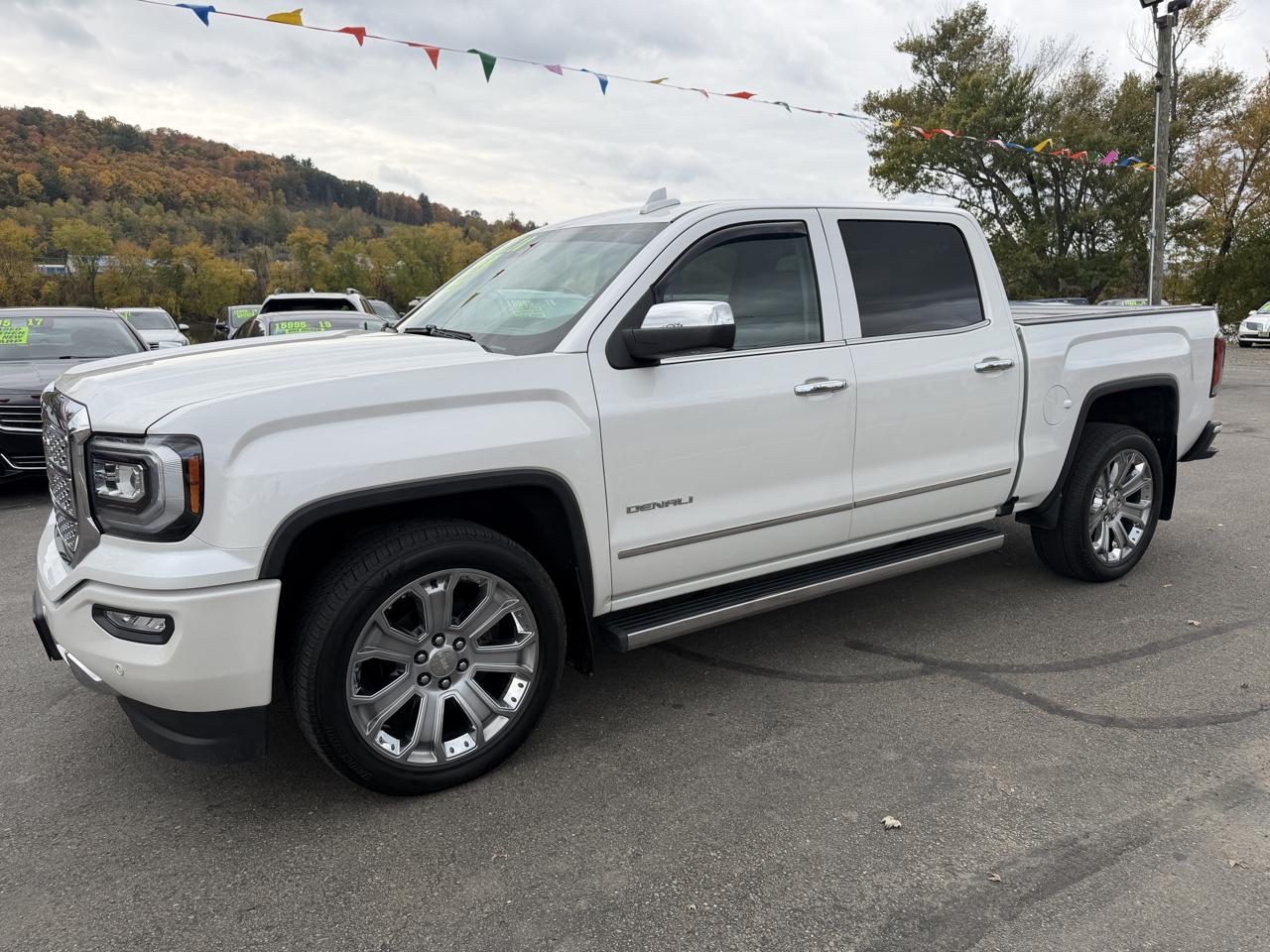 GMC Sierra 1500 4WD Crew Cab 143.5" Denali 2018