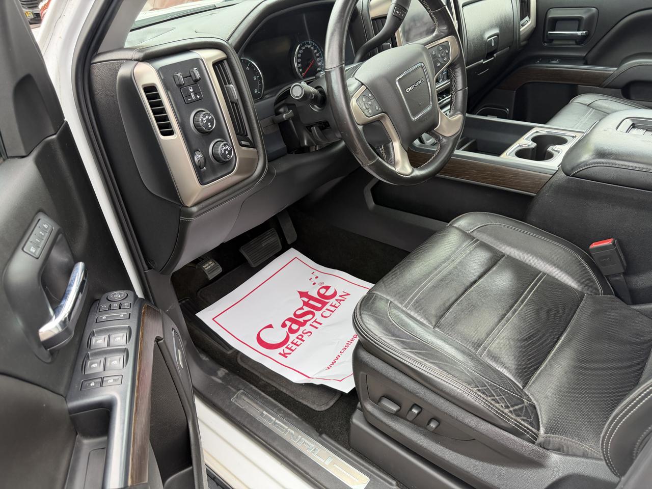 GMC Sierra 1500 4WD Crew Cab 143.5" Denali 2018