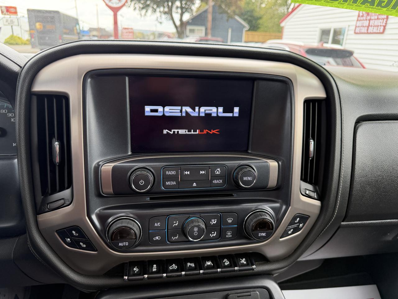GMC Sierra 1500 4WD Crew Cab 143.5" Denali 2018