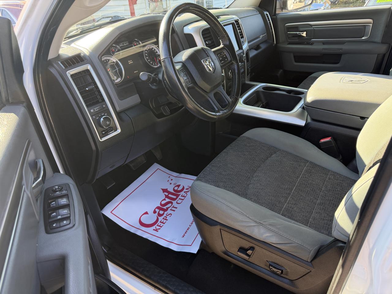RAM 1500 Classic Big Horn 4x4 Crew Cab 5'7" Box 2019
