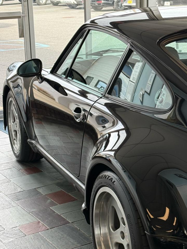 Porsche 930  1986