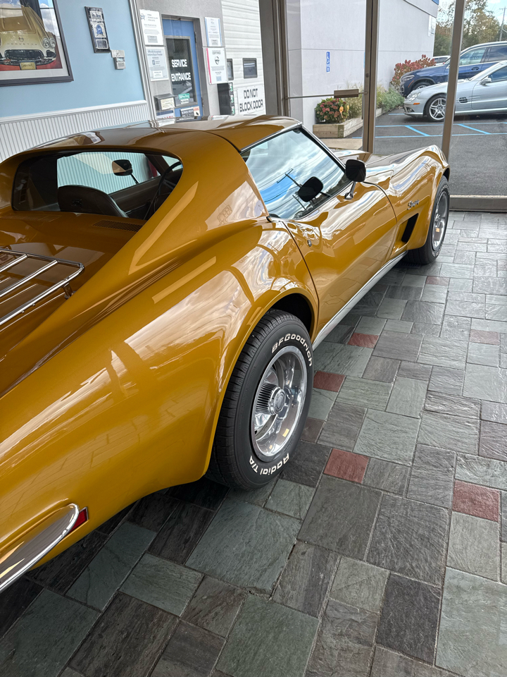 Chevrolet Corvette 2D Coupe 1973
