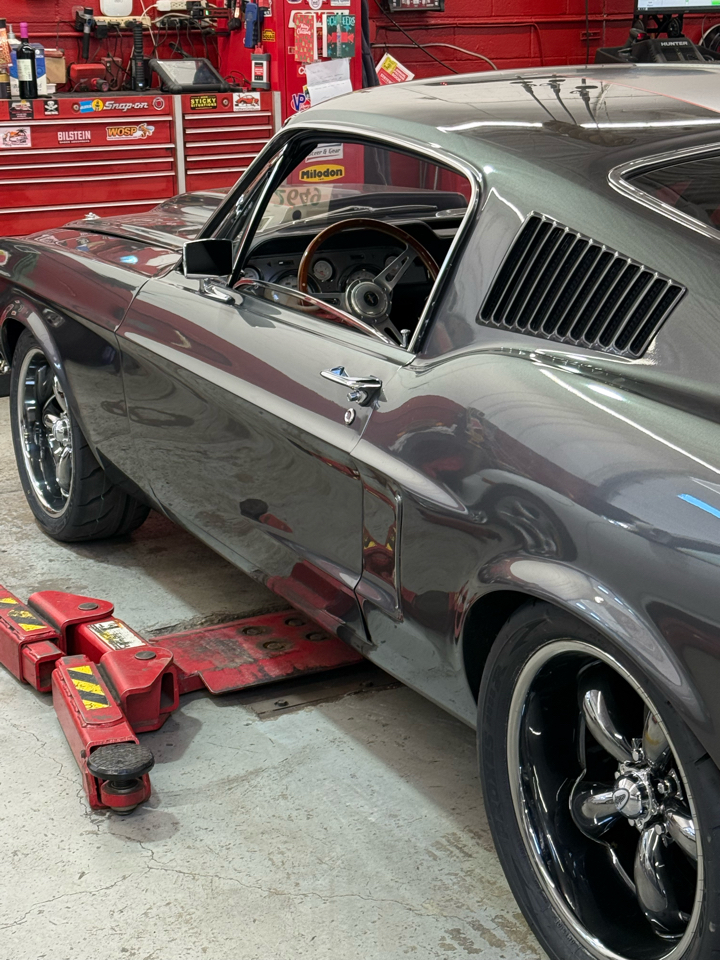 Ford Mustang 2-Door Hatchback 1968