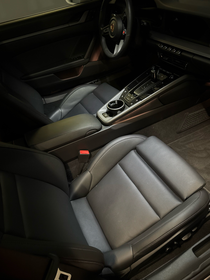 Porsche 911 Carrera Coupe 2025