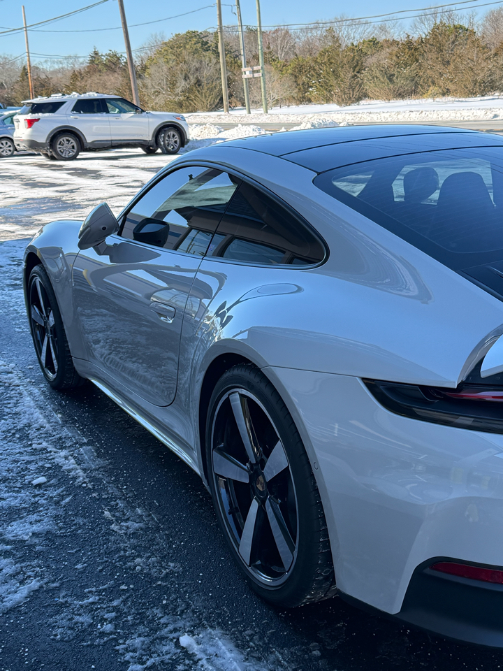 Porsche 911 Carrera Coupe 2025