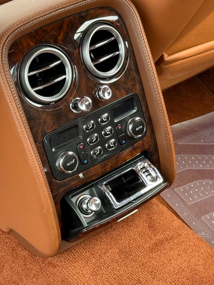 Bentley Continental Flying Spur Sedan 2006