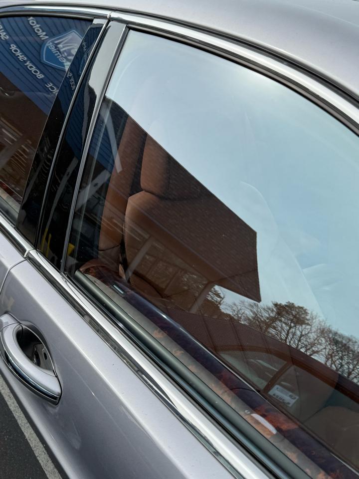 Bentley Continental Flying Spur Sedan 2006