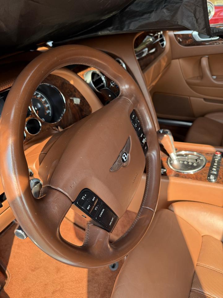 Bentley Continental Flying Spur Sedan 2006
