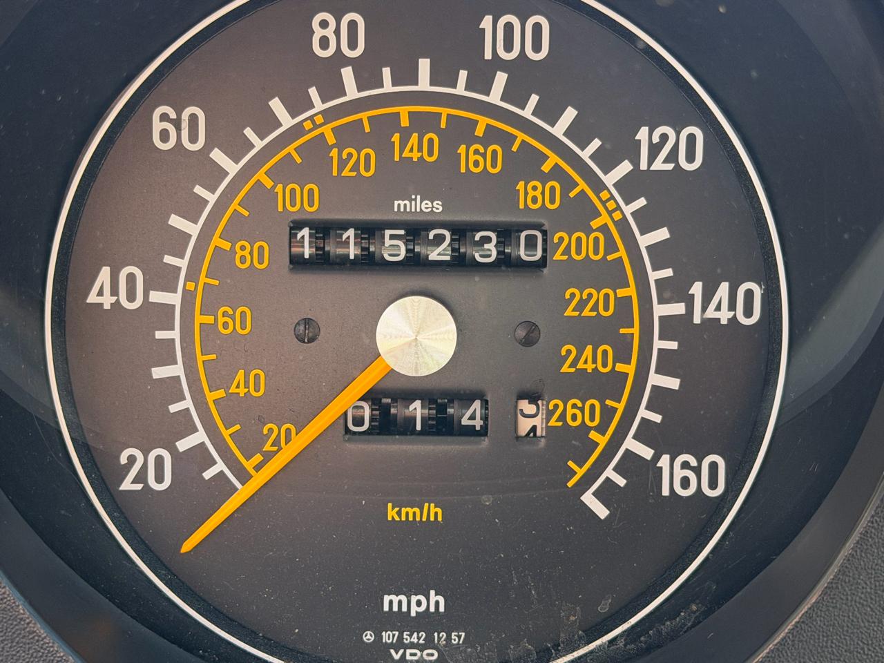 Mercedes-Benz 560 SL coupe 1989