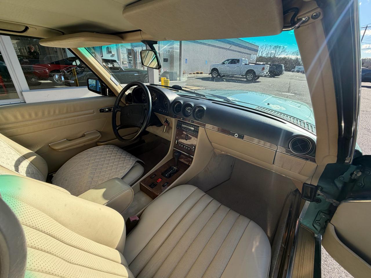 Mercedes-Benz 560 SL coupe 1989