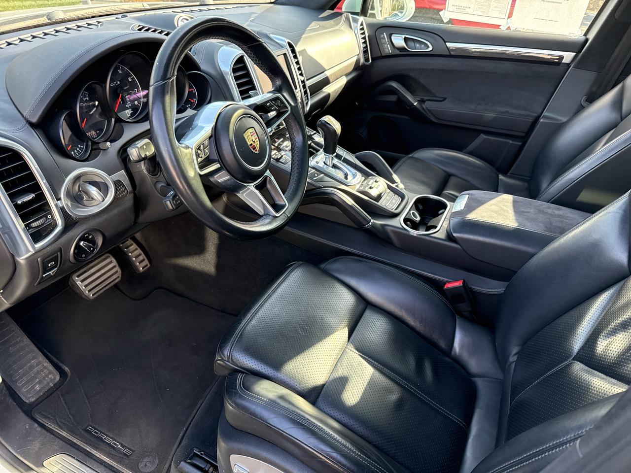 Porsche Cayenne GTS 2016