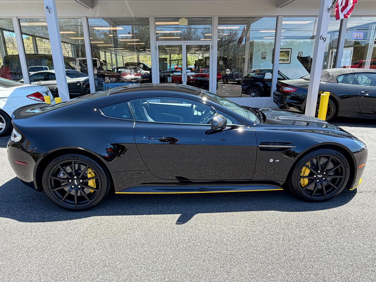 Aston Martin V12 Vantage S Coupe 7M 2017