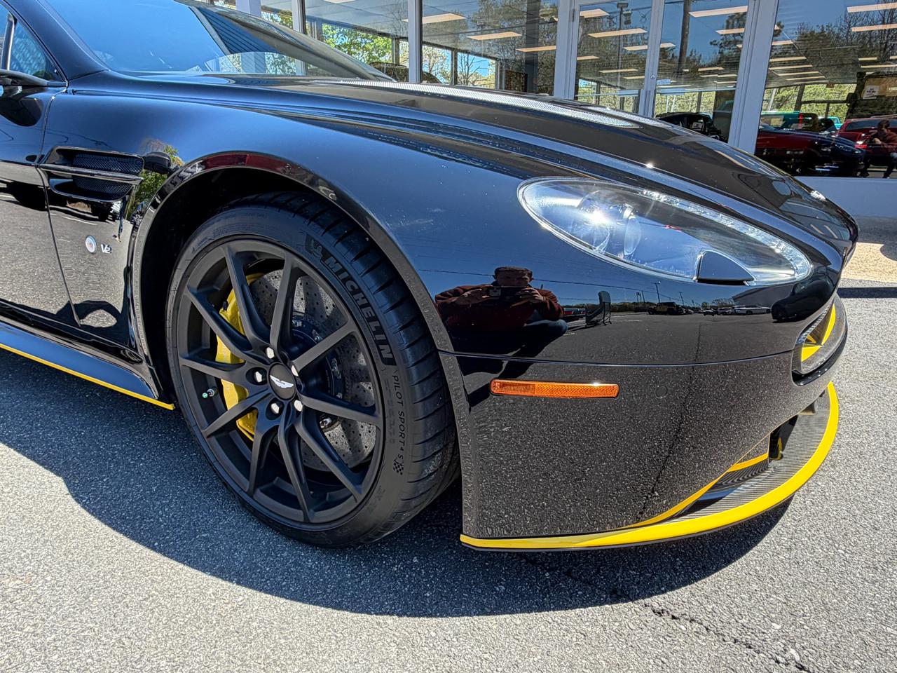 Aston Martin V12 Vantage S Coupe 7M 2017