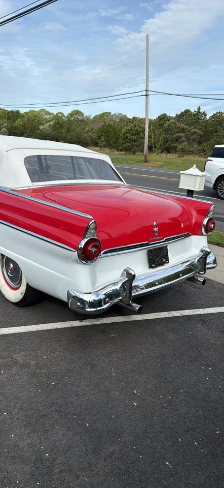Ford Fairlane  1955