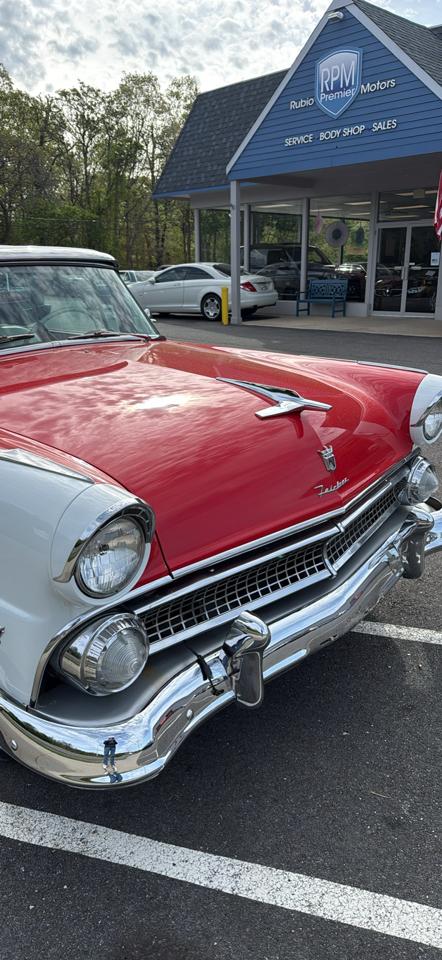 Ford Fairlane  1955