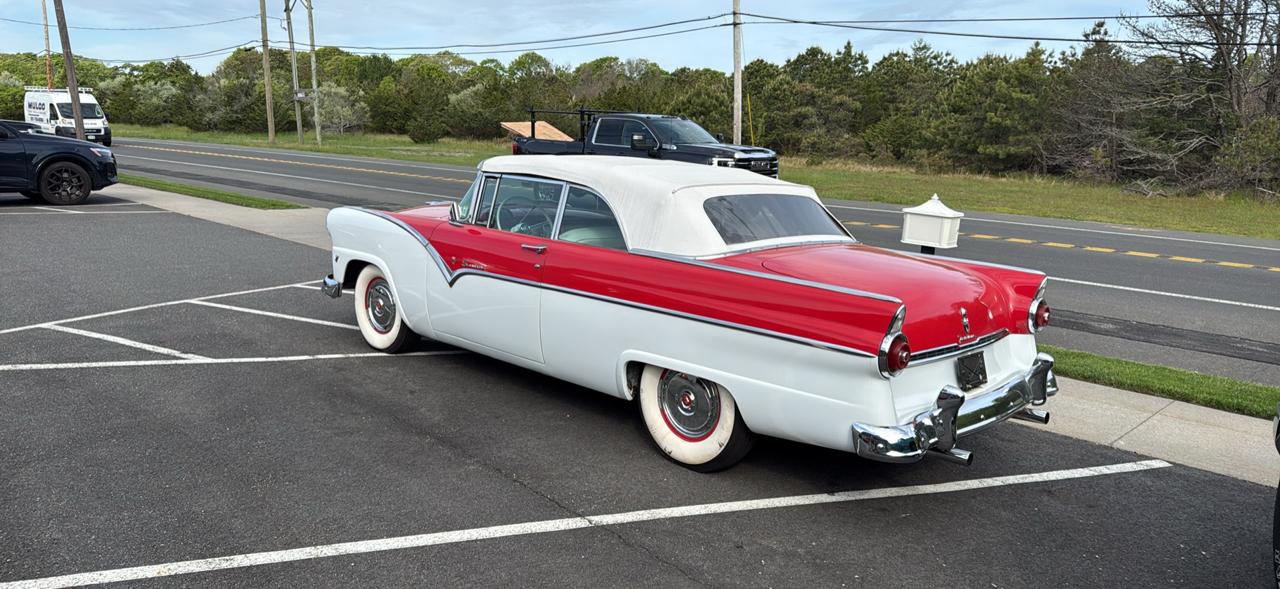 Ford Fairlane  1955