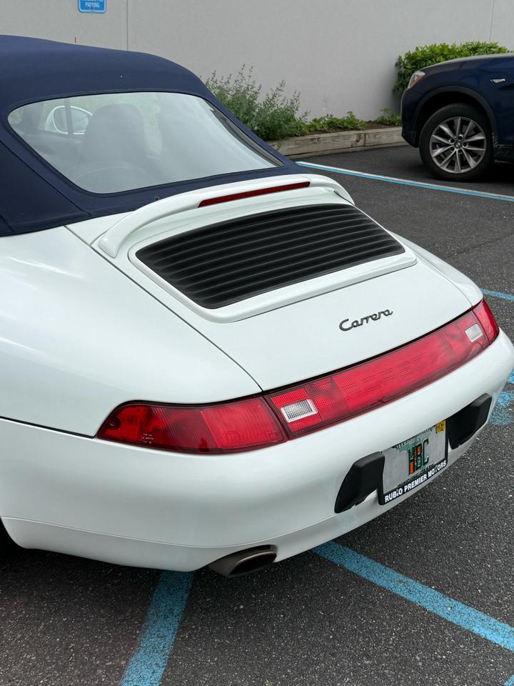 Porsche 911 Carrera Cabriolet 1996