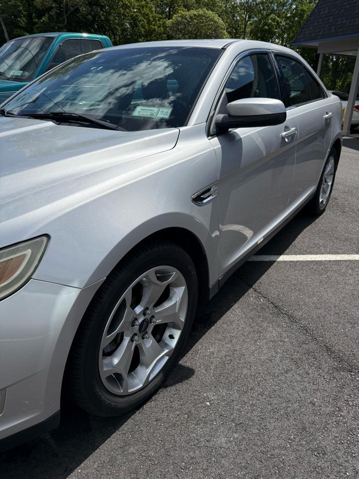 Ford Taurus SHO AWD 2011
