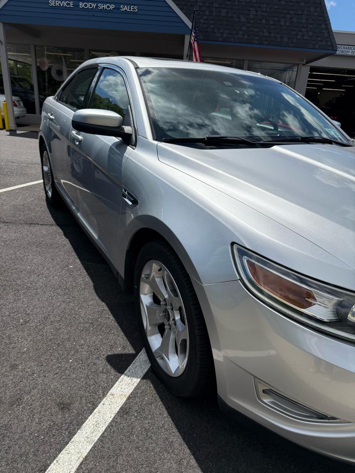Ford Taurus SHO AWD 2011