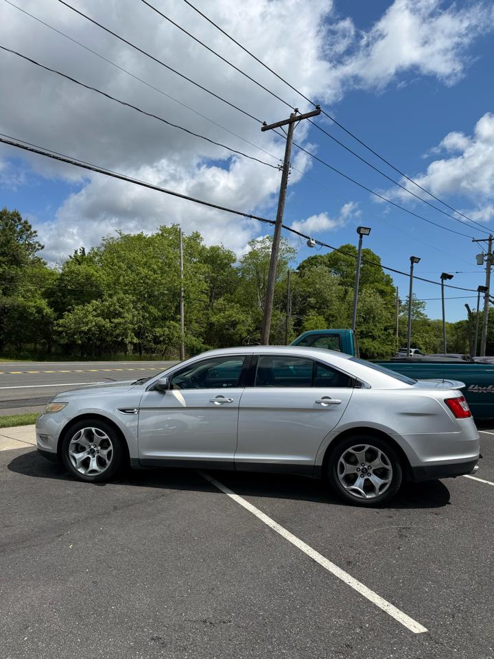 Ford Taurus SHO AWD 2011
