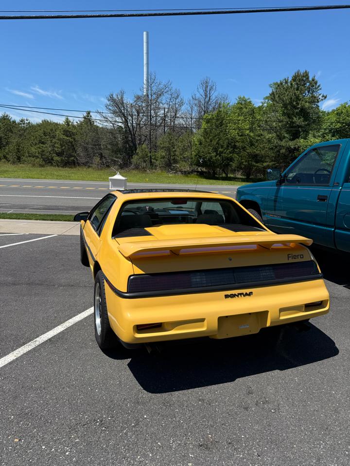 Pontiac Fiero Formula 1988