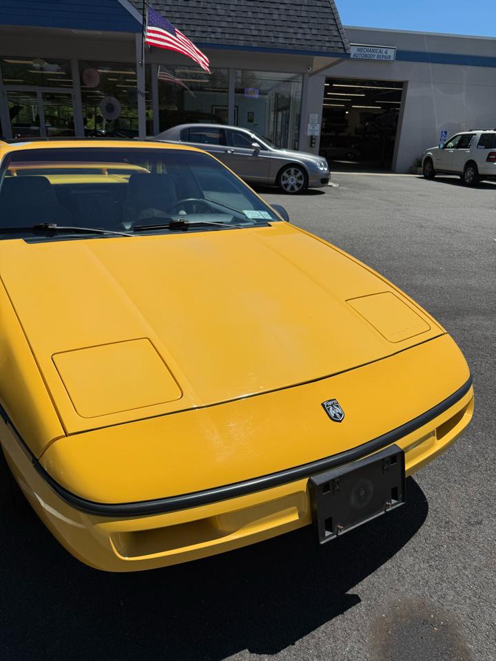 Pontiac Fiero Formula 1988
