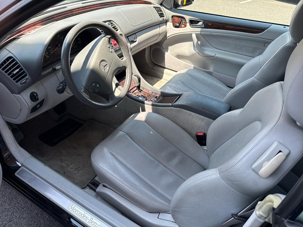 Mercedes-Benz CLK-Class CLK320 Cabriolet 2001