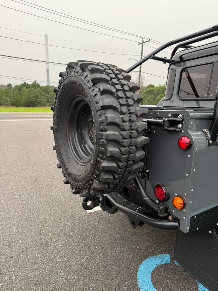 Land Rover Defender 110  1987