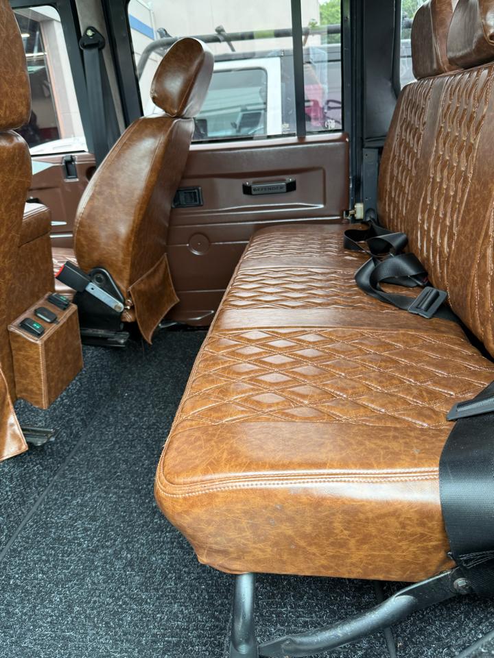 Land Rover Defender 110  1987