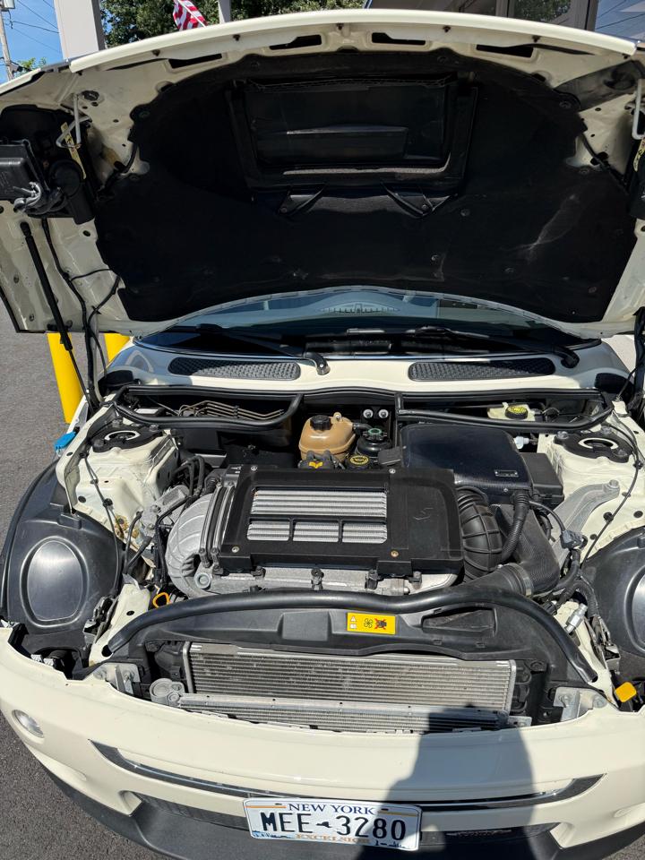 MINI John Cooper Works Hardtop 2 Door 2006
