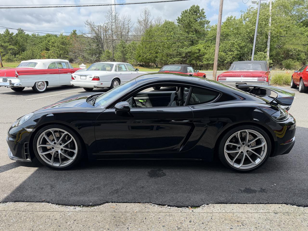 Porsche Cayman GT4 2020