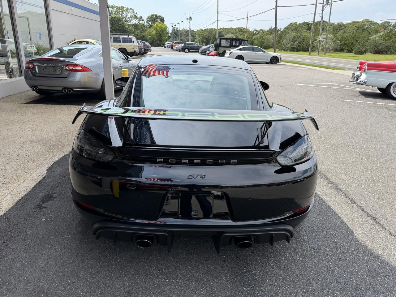 Porsche Cayman GT4 2020