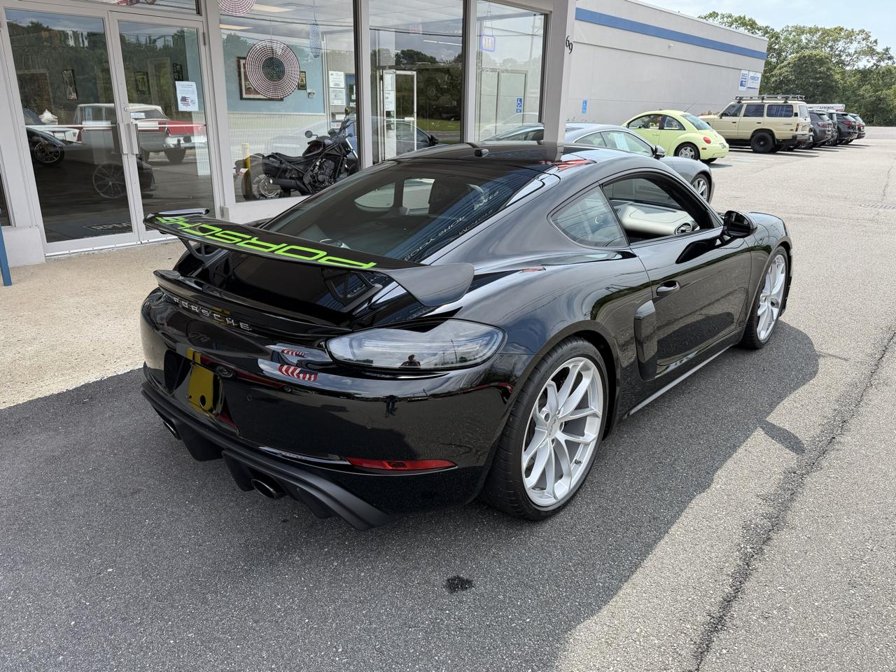 Porsche Cayman GT4 2020