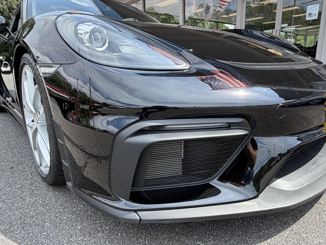 Porsche Cayman GT4 2020