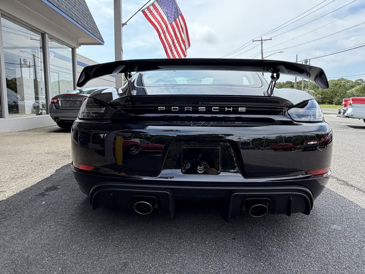 Porsche Cayman GT4 2020