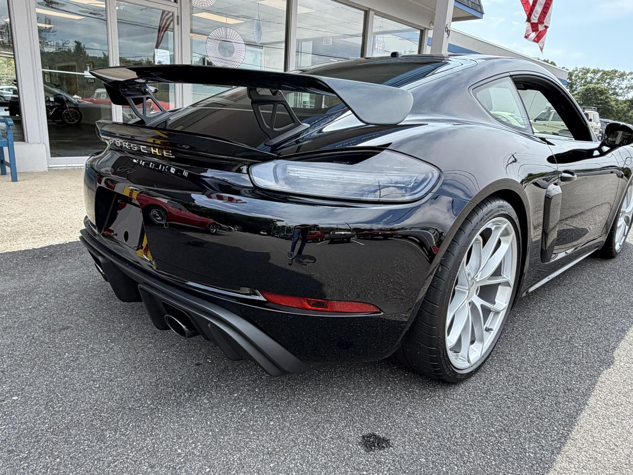 Porsche Cayman GT4 2020