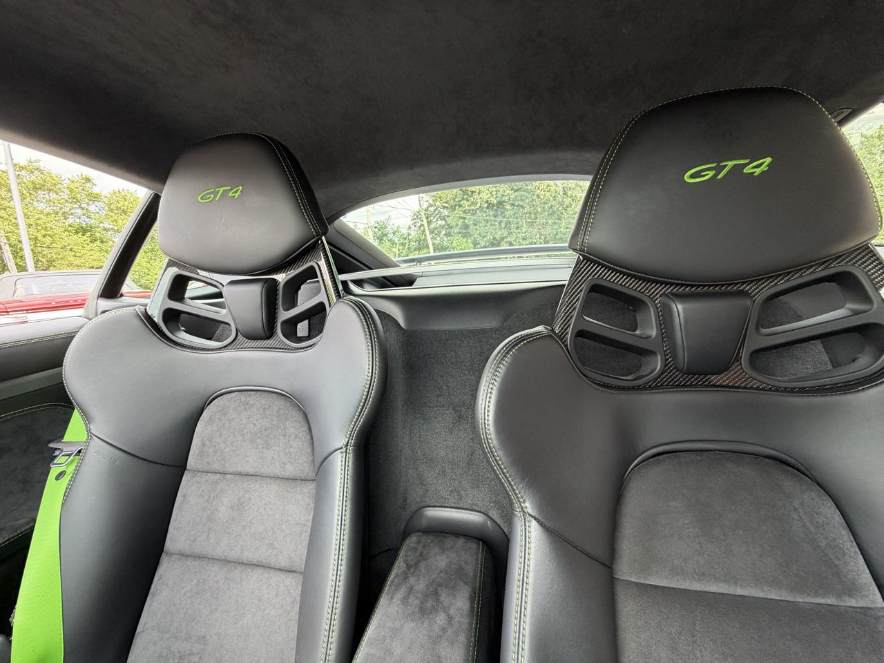 Porsche Cayman GT4 2020