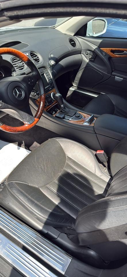 Mercedes-Benz SL-Class SL550 2009