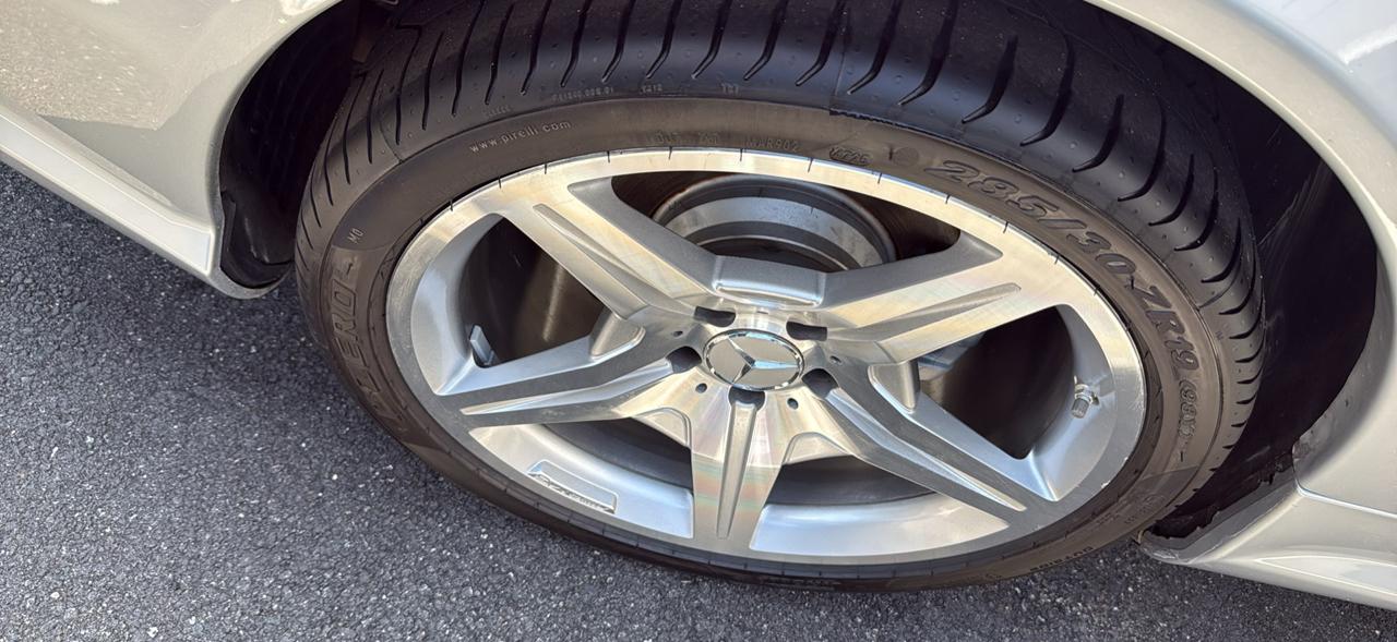 Mercedes-Benz SL-Class SL550 2009
