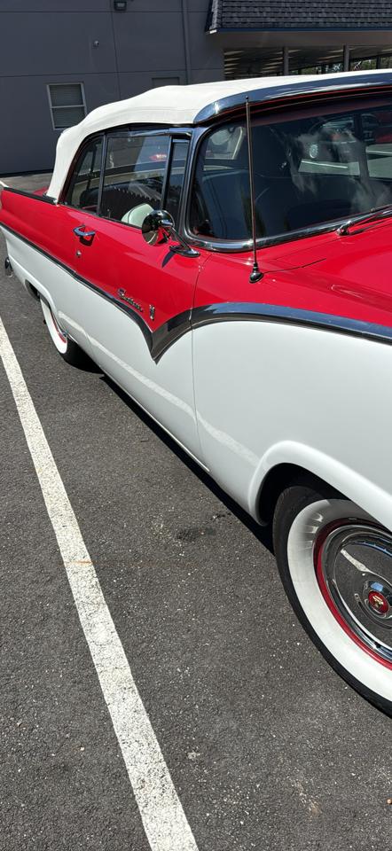 Ford Fairlane  1955